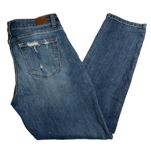 Judy Blue Boyfriend Fit Size‎ 9/29 mid-rise distressed blue jeans.